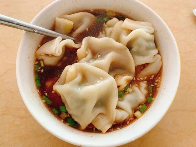 水饺别再水煮啦,换个吃法惊艳你