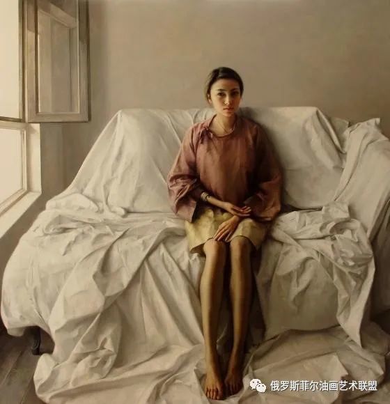 中国画家赵开霖写实油画中的东方女性,给人一种安静的