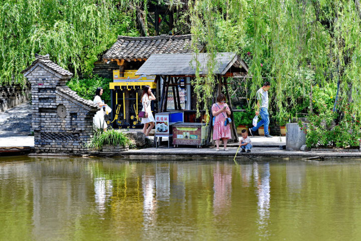 周至水街夏游赋【严建设】