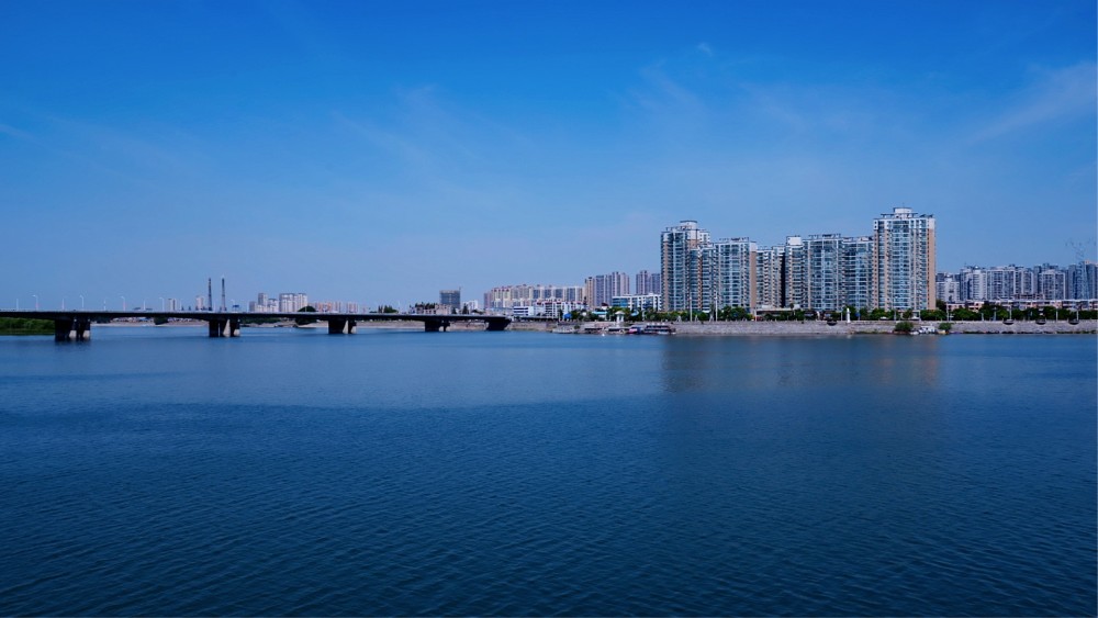 总人口600万的城市_夜晚城市图片