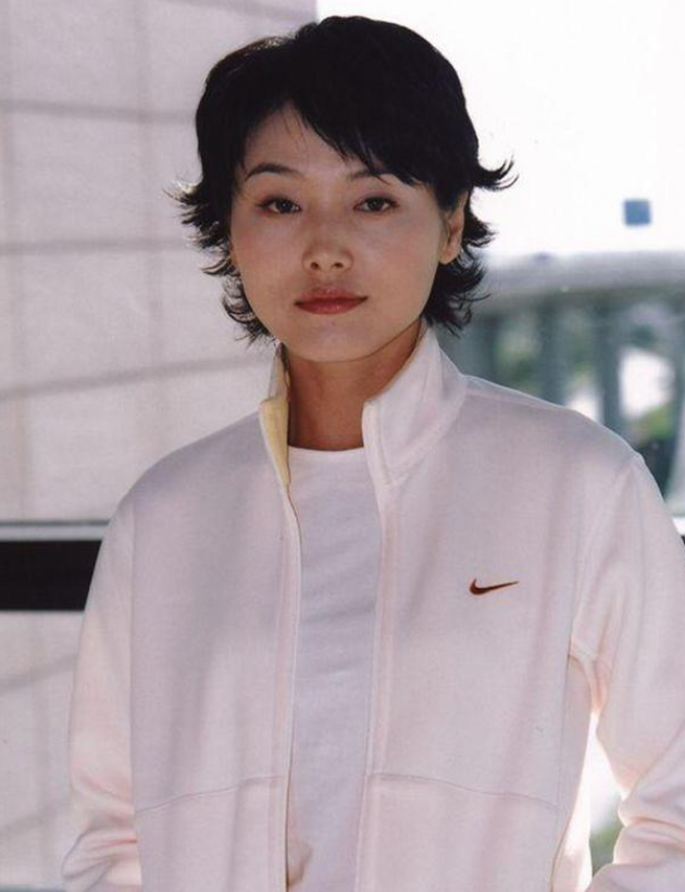 "男人婆"张延,出道23年低调到几乎退圈,丈夫竟是《》
