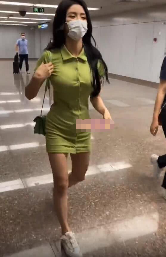 有种身材叫青你2的蔡卓宜，瘦是真的瘦，身材比例却让人一言难尽