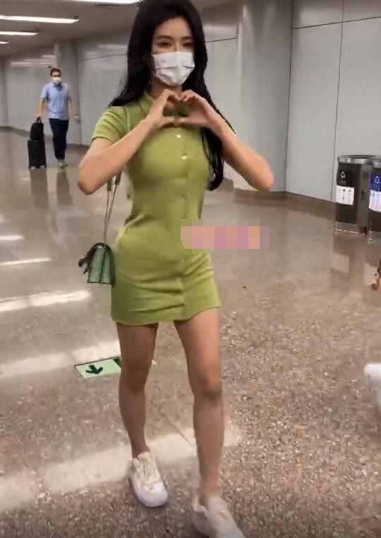 有种身材叫青你2的蔡卓宜，瘦是真的瘦，身材比例却让人一言难尽