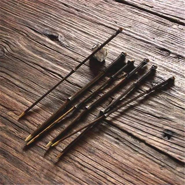 在现代筷子是人们生活中很常见的餐具,可是在古代它有着更加重要的