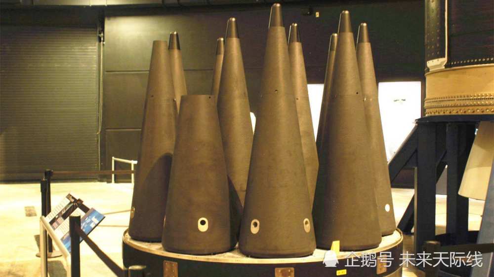 这10枚分导式核弹头均可进行高超音速机动飞行,弹头再入后的最大突防