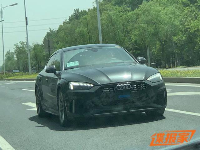 װͽ ¿µRS 5 Sportback