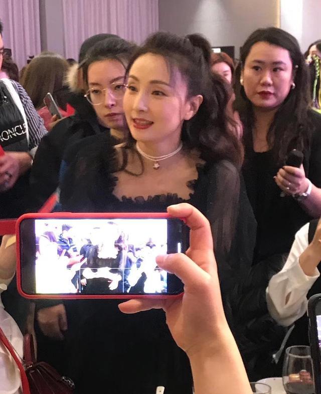 赵小棠刘雨昕发型展露流行趋势，貌美还实用，让女明星们都种草