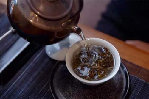茶叶第一泡水到底脏不脏？应不应该倒掉？告诉你正确的喝茶做法