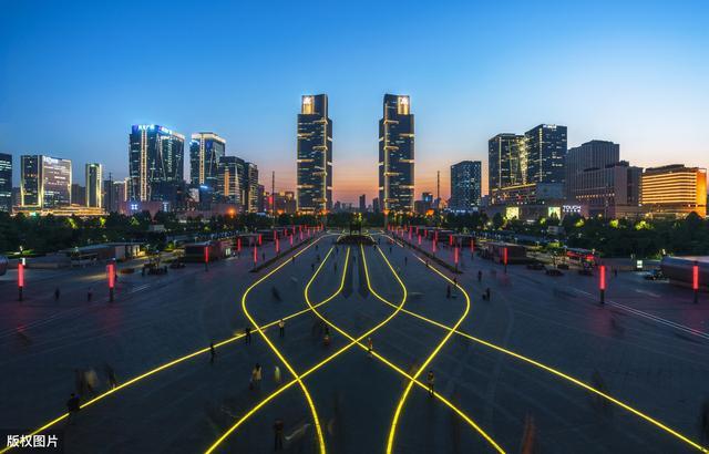 中铁和长沙gdp_无锡长沙GDP超过1万亿 中国万亿GDP城市达14个