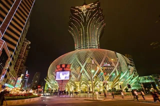 "赌王"何鸿燊打造的澳门第一高楼,曾入选世界20座标志性建筑