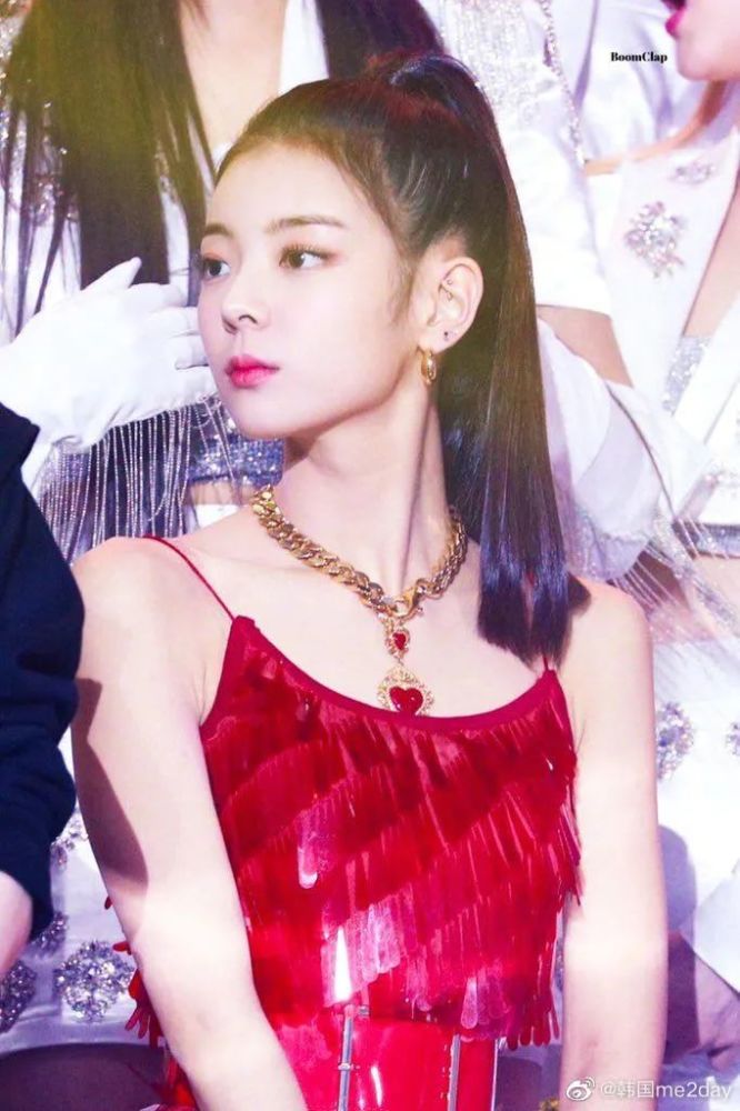 娱乐圈最美头骨，比肩Jennie的原来是她啊！