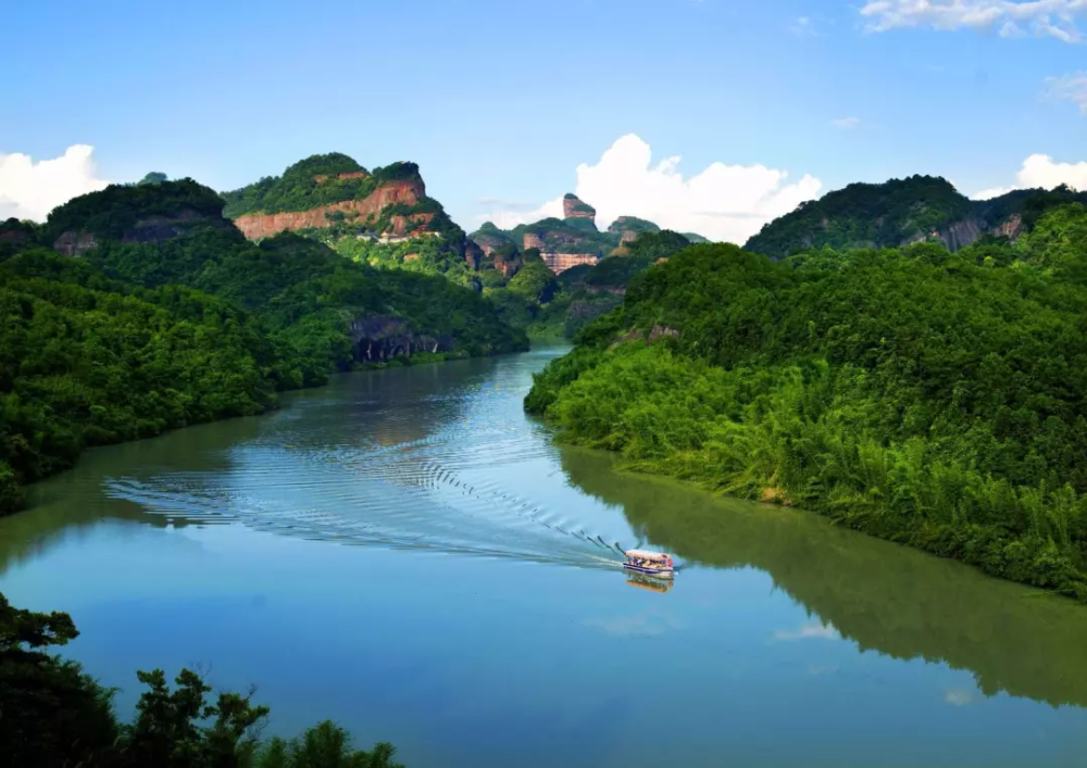 丹霞山旅游风景区 广东省韶关市仁化县丹霞山风景名胜区 始兴的靠山