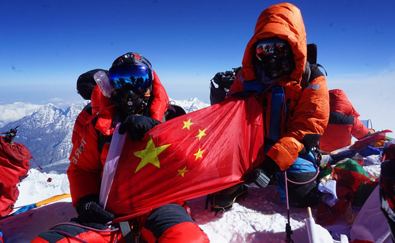 珠峰测量登山队登顶成功去年登顶过的宁波人李焕尧不是征服只有敬畏