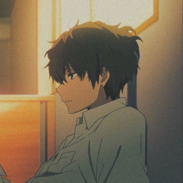 动漫男头 暗恋就像手电筒的光,光打在他身上,但你才是
