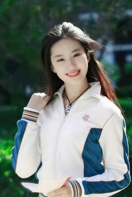 像刘亦菲这样运动会发生什么？