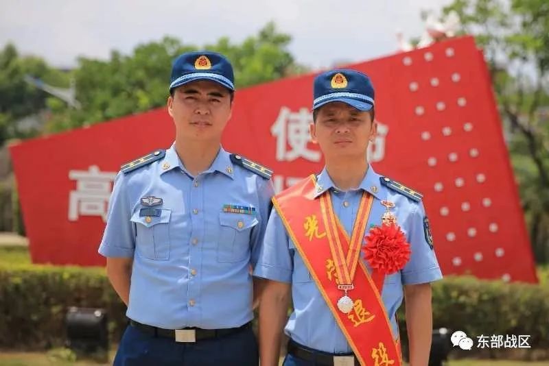 命令:军官退役!高级士官退休!