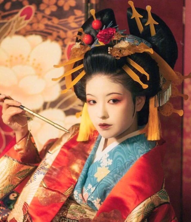 花魁艺伎妆容,太美了
