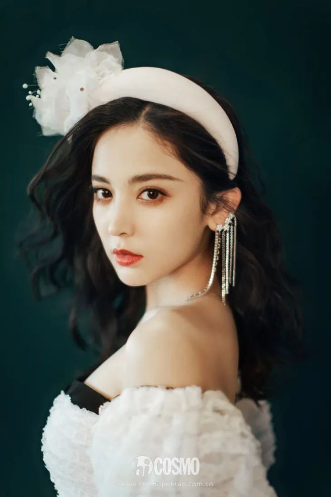 想看《喜欢你我也是》里的娜扎和王菊互换妆容