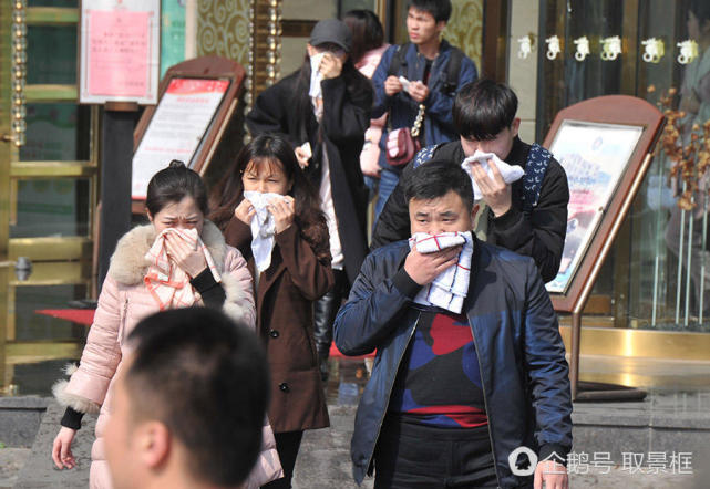 江西南昌一酒店火灾已致10人遇难 7人被控制 - 耄耋顽童 - 耄耋顽童博客 欢迎光临指导 江西南昌一酒店火灾已致10人遇难 7人被控制