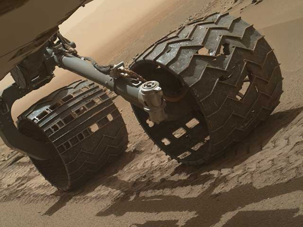 火星车走得有多慢?说出来你可能会吓一跳,跟地球开车完全不一样