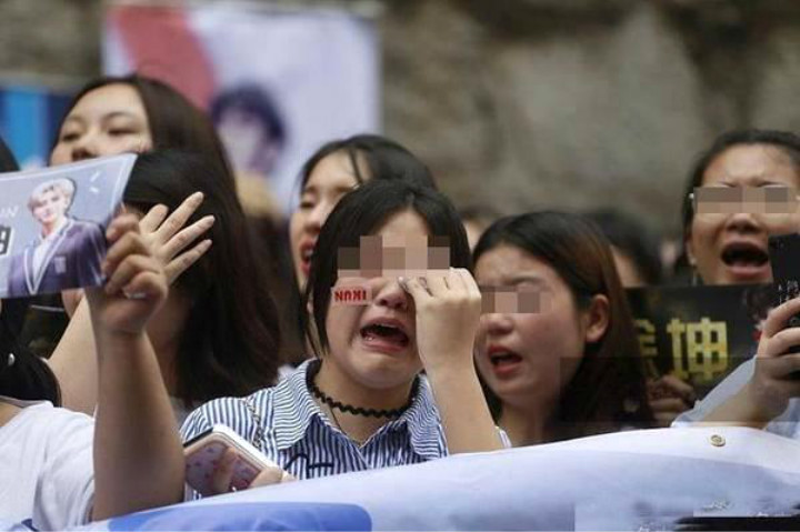 如何引导孩子理性追星呢?