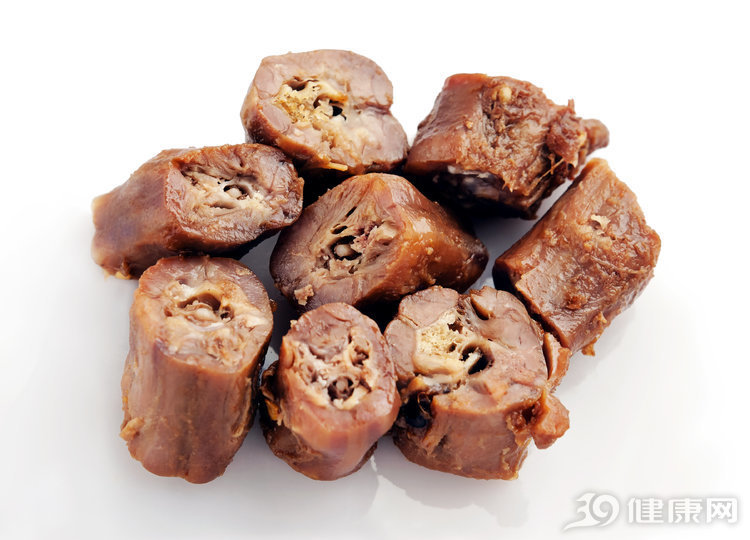 3岁女儿被诊断为性早熟，原因和妈妈有关！这么照顾孩子不一定好