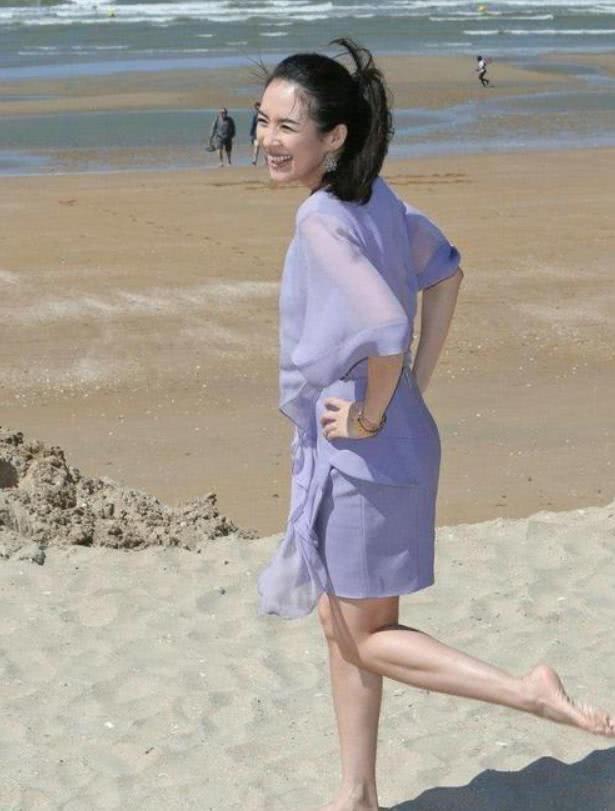 章子怡巅峰期有多撩?当她双手掐腰的那刻,网友:难怪黏