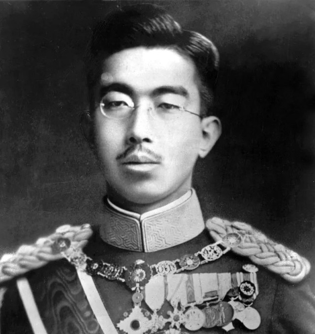 二战后的日本天皇活得怎么样在位最久的天皇死后仍有人殉葬