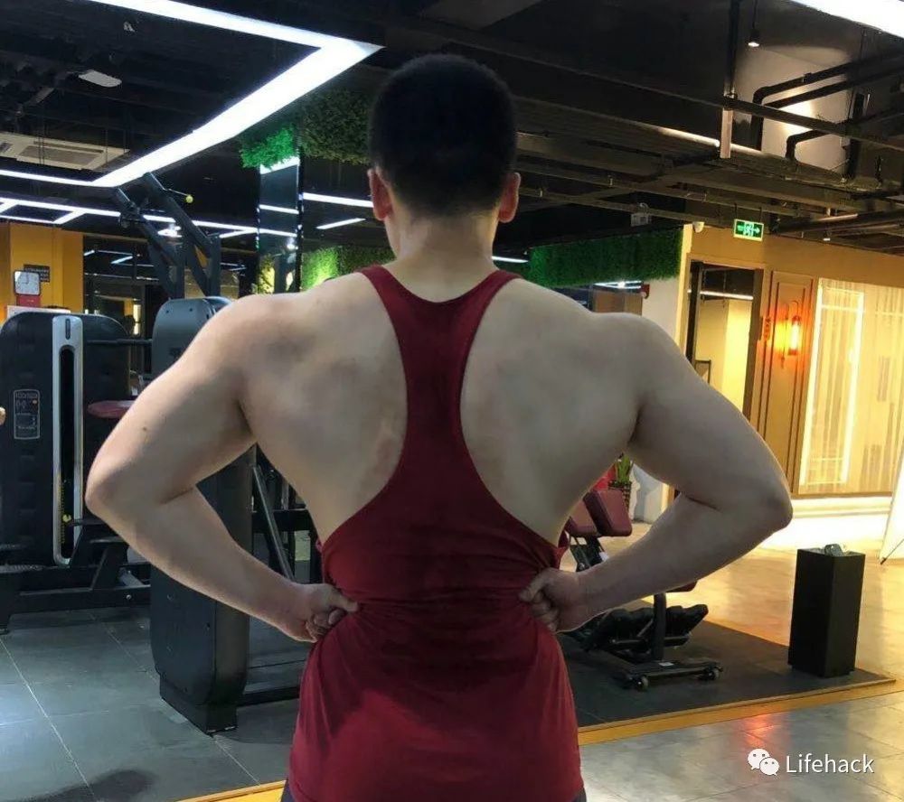 中国男生的背,都练的怎么样了?