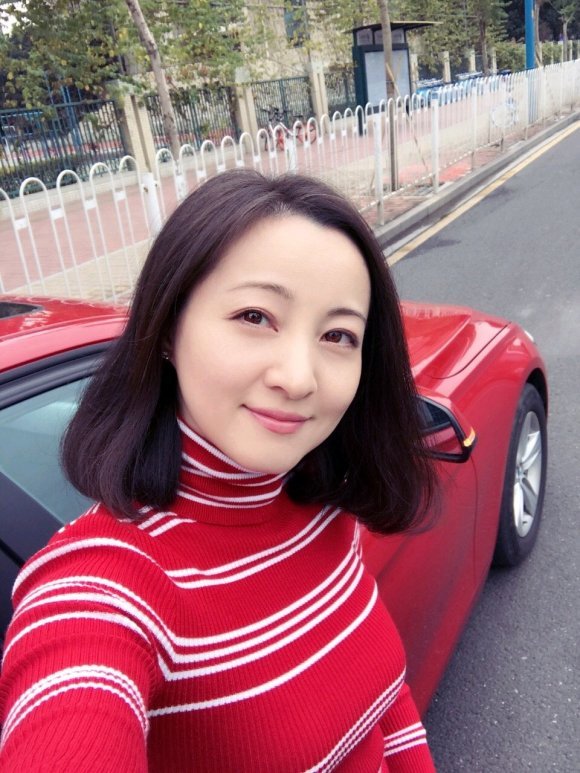 可记得方芳一首摇太阳曾经以芳华亮丽的身影走进了千家万户