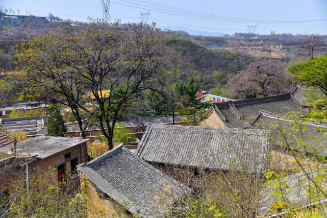 河南巩义:古香古色海上桥村