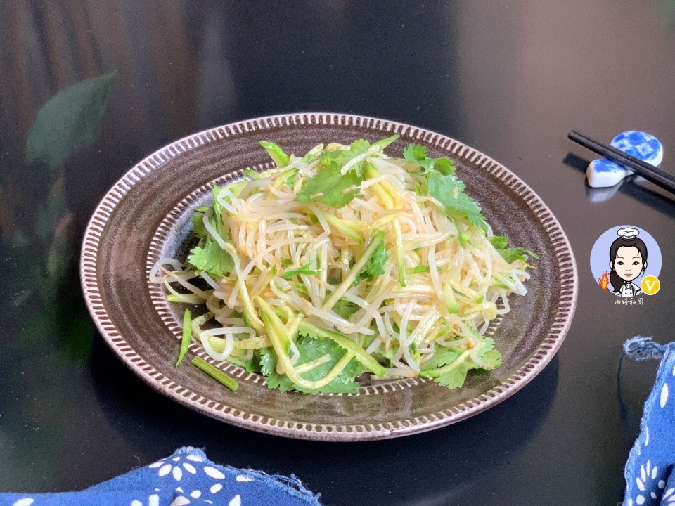 肥胖最怕此蔬菜，每天晚上吃一碗，轻松排空宿便，腰身越来越瘦