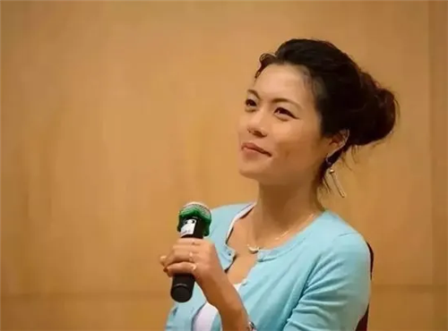 复旦女神陈果:央视上将"耄耋"念成"毛至",她真的是口误么?