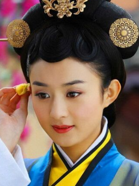 那些被于正捧红的女演员,个个都成为了一线明星,唯独她三年9个女主都