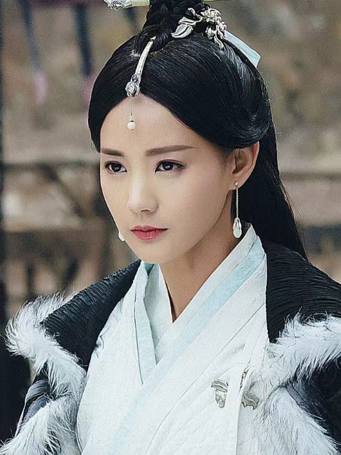 那些被于正捧红的女演员,个个都成为了一线明星,唯独她三年9个女主都