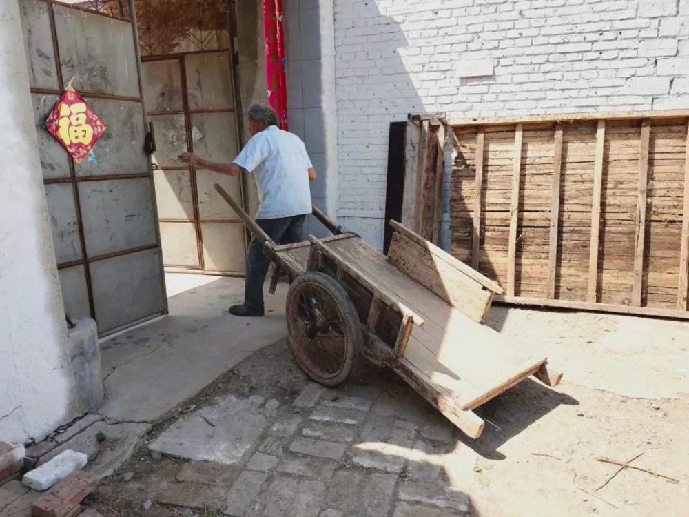 平车,在农村一年四季都用的上.几乎没有太多的喘息时 ..