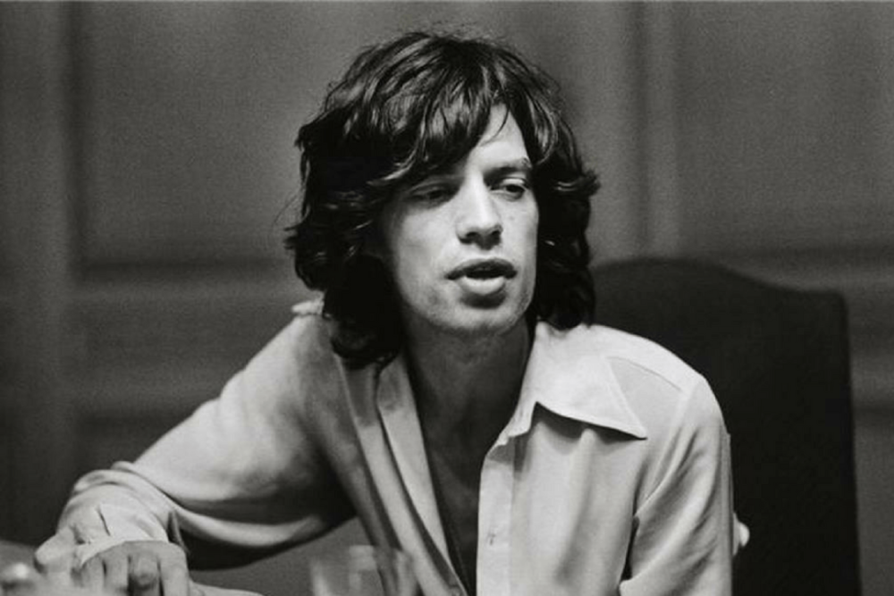 滚石乐队的主唱mike jagger.