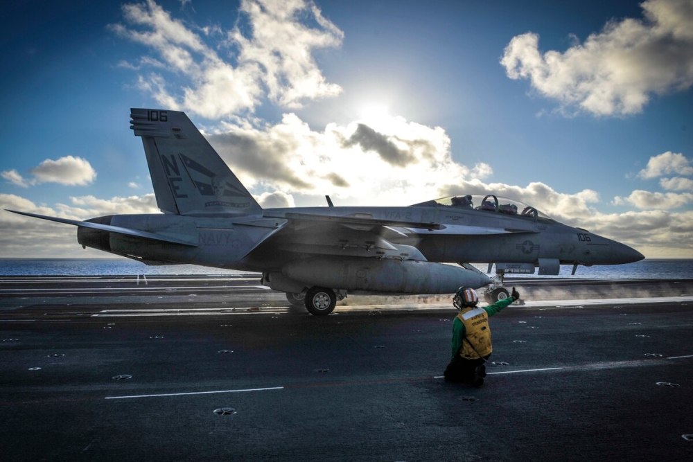 要F-18还是六代机？因为没钱，美海军航空兵不得不做选择题