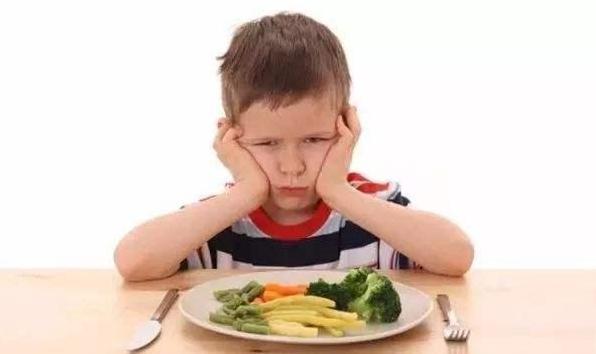 孩子6岁前脾胃虚弱,有几样食物要少吃,以免伤脾又害胃