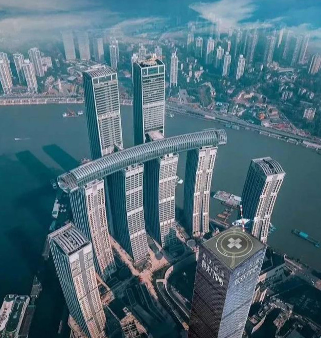继"马尔代夫重庆分夫"后,重庆的国内首座横向摩天楼,开门迎客
