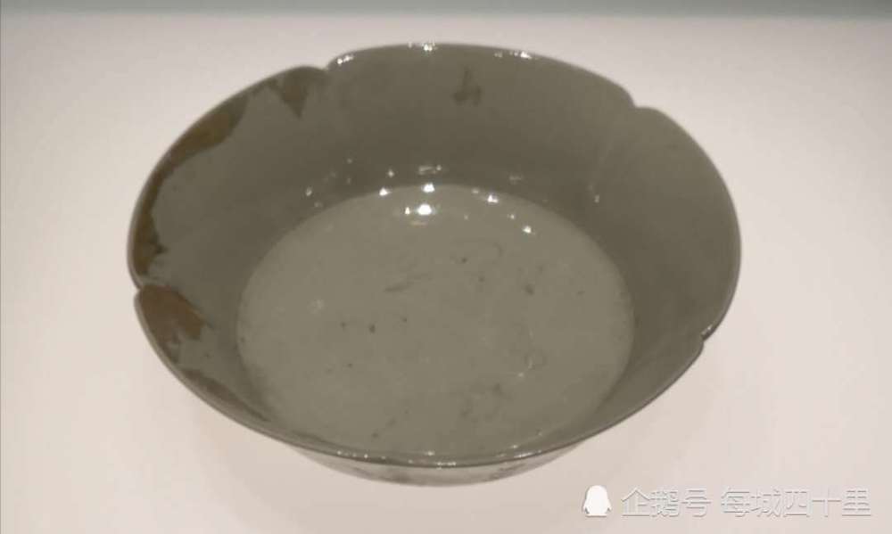 法门寺出土的秘色瓷盘