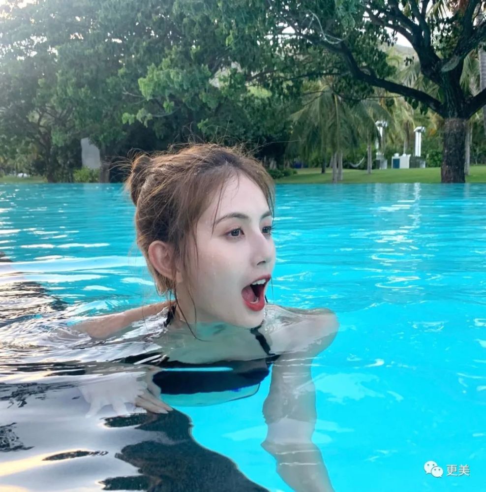 鞠婧祎和王思聪女友，联手开创富二代最爱的新绿茶脸！