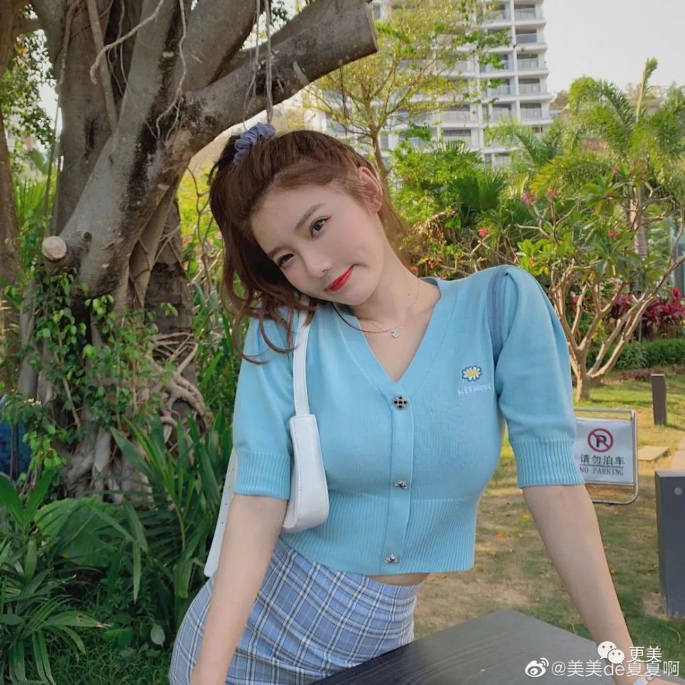 鞠婧祎和王思聪女友，联手开创富二代最爱的新绿茶脸！