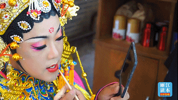 最美反串艺人欧阳青:一个比女人还女人的男人,最终情定丽江