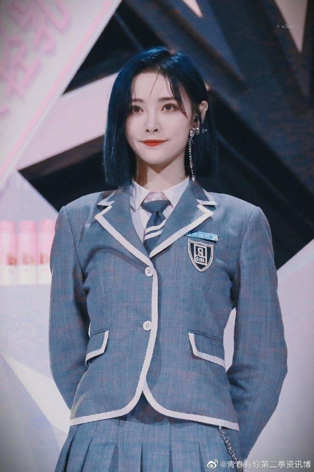 短发女神姐姐许佳琪,毕业于上海电影艺术职业学院,是一所大专学校