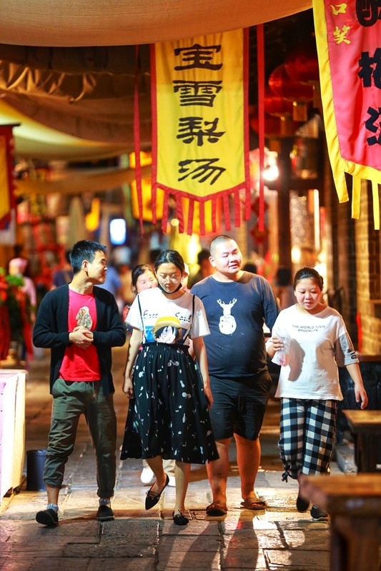 夜游西府老街 宝鸡最有烟火气的地方