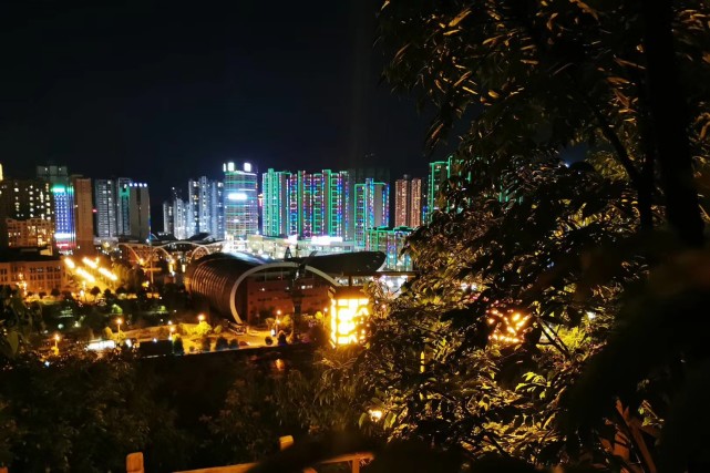 黔西夜景 "大美水西,魅力花都"