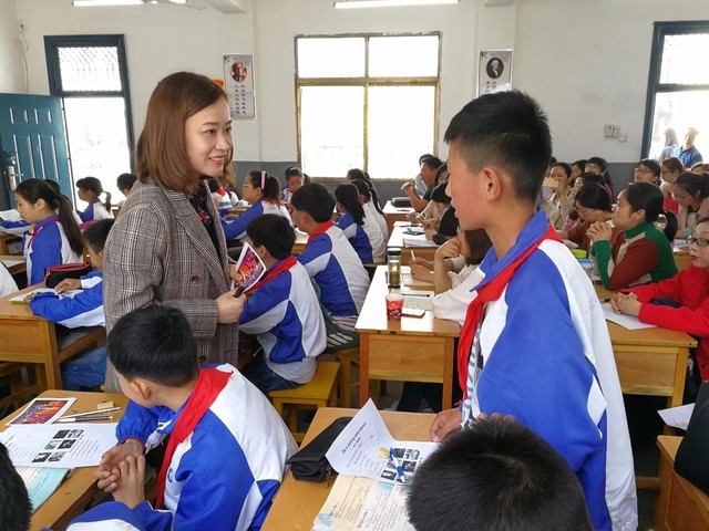 "……在合肥市葛大店小学英语教师齐蓉慧办公室抽屉里,珍