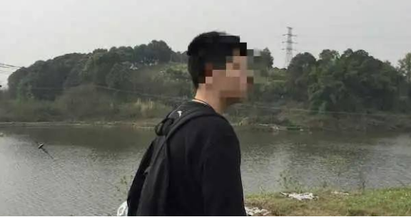 重庆一高三学生校内坠亡，父亲：我要搞清真相