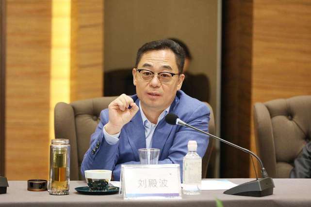 在《2020胡润全球富豪榜》刘殿波身价80亿排名第2276位,还曾荣获"中国